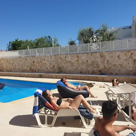 Capirro Con Piscina Alojamento de Acomodação e Pequeno-almoço